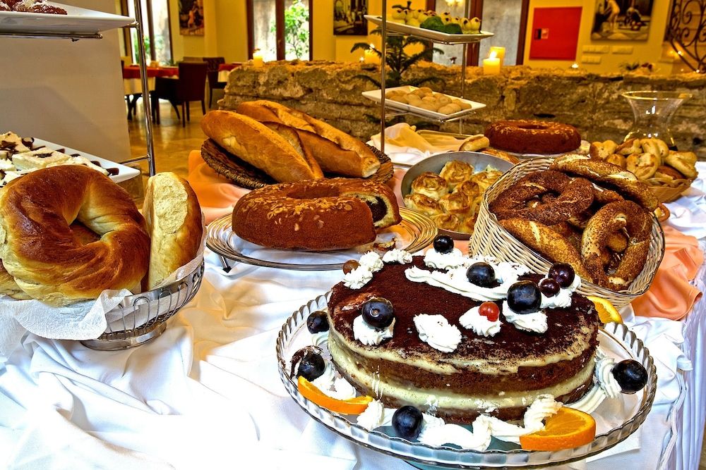 undefined Acra Hotel - Special Class 9