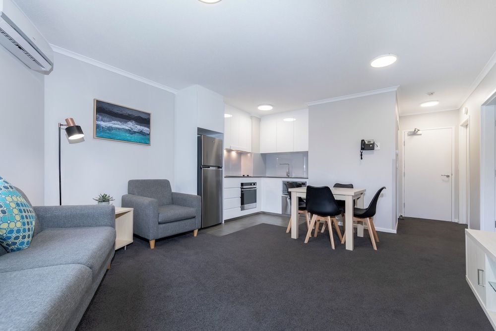 The Landmark Resort Nelson Bay Deluxe Apartment, 2 Bedrooms, Non Smoking, Kitchen 10