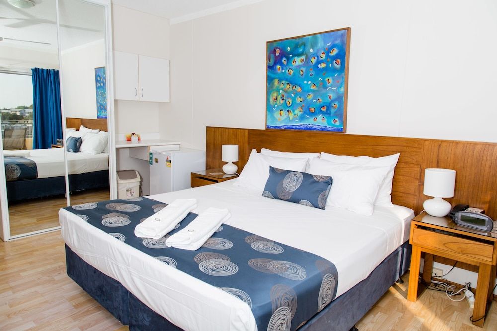 Cullen Bay Resort Standard Apartment, 1 Bedroom, Free Wi-Fi & Parking