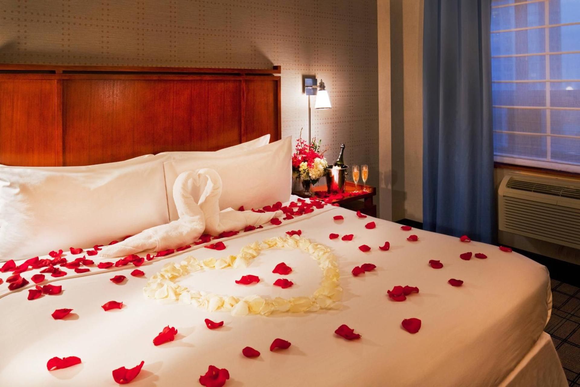 City View - One King, Deluxe Guest room, 1 King, City view, High floor