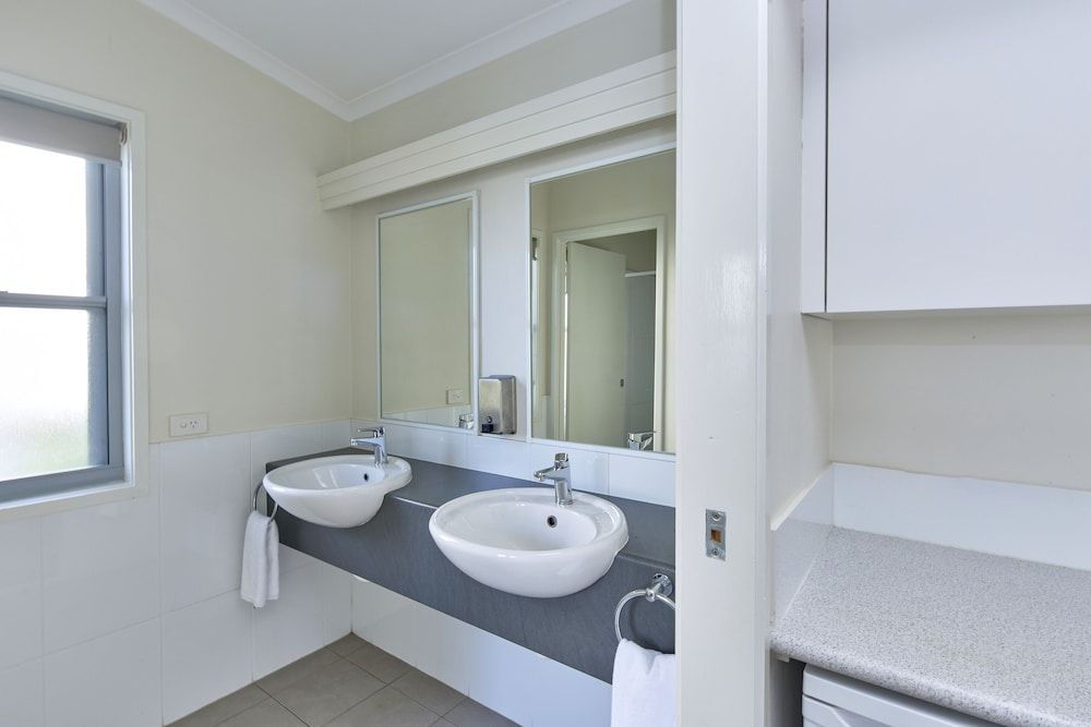 Big4 Sydney Lakeside Holiday Park STUDIO, DOUBLE BED 4
