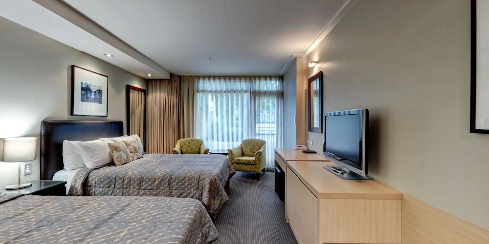 Garden View Room