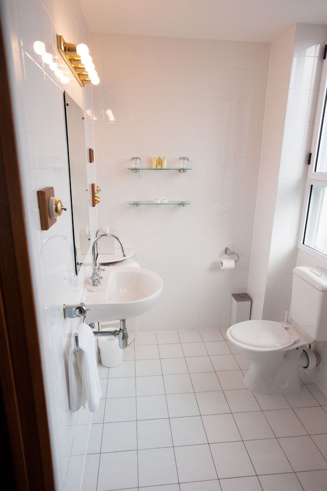 The County Hotel Luxury Double Room, 1 Queen Bed 7