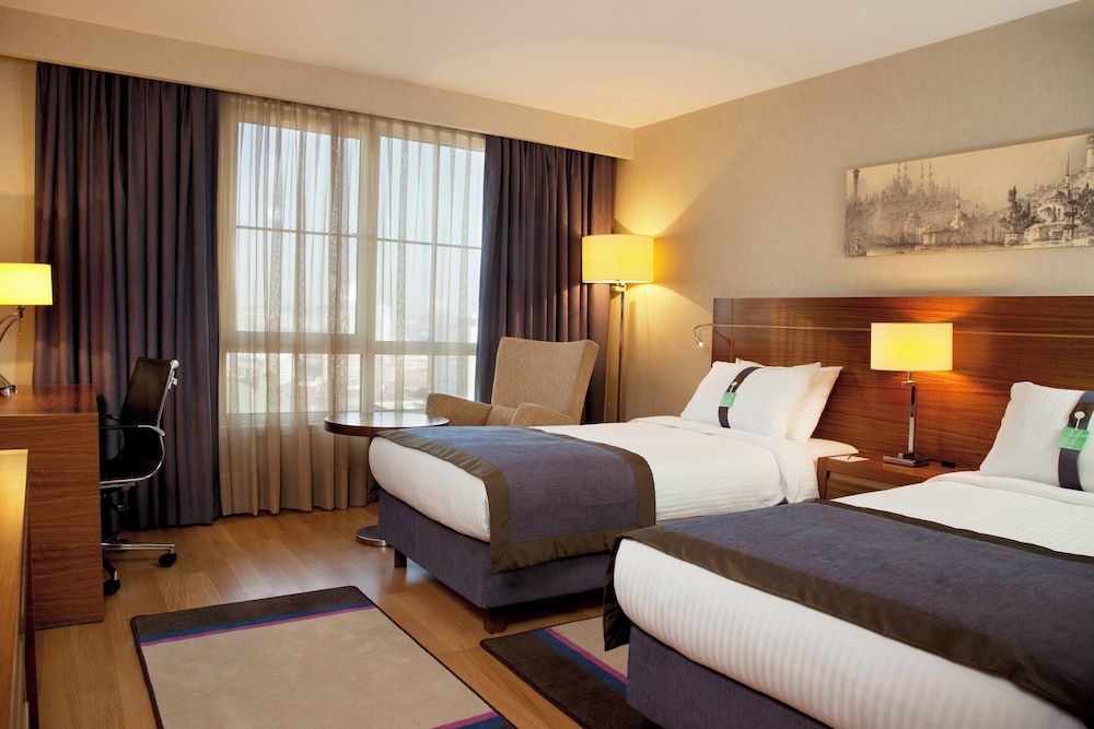 undefined Holiday Inn Istanbul Sisli by IHG 3