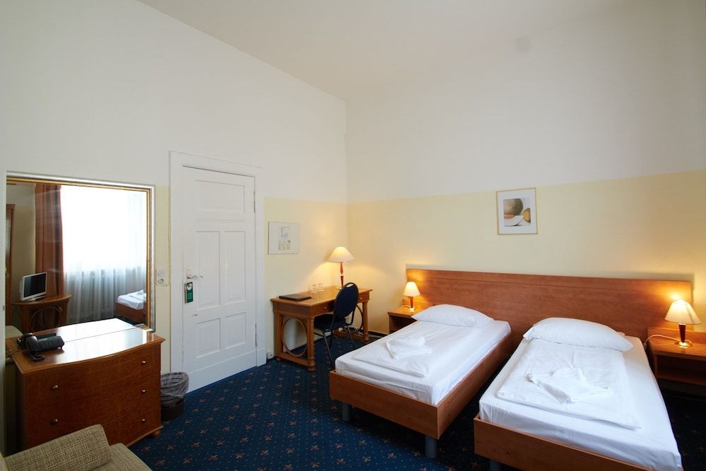 Hotel Europa City Standard Double Room 9