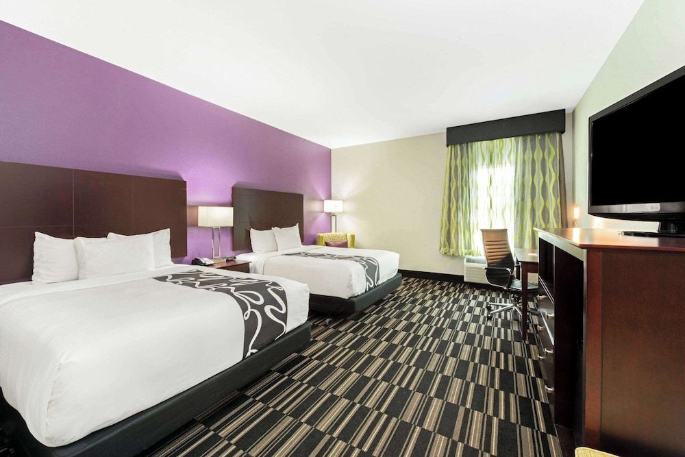 Room, 2 Queen Beds, Accessible, Non Smoking (Mobility,Hearing,Roll-In Shower)