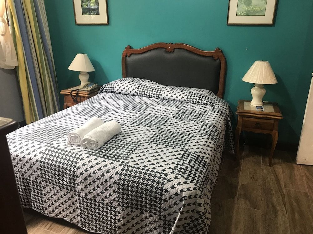 Hotel Le Bergerac Economy Single Room