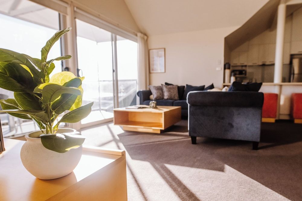 York Cove Hotel Two Bedroom Apartment 12