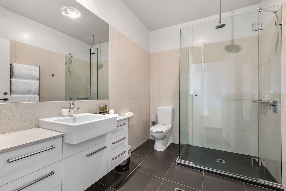 York Cove Hotel Two Bedroom Apartment 6