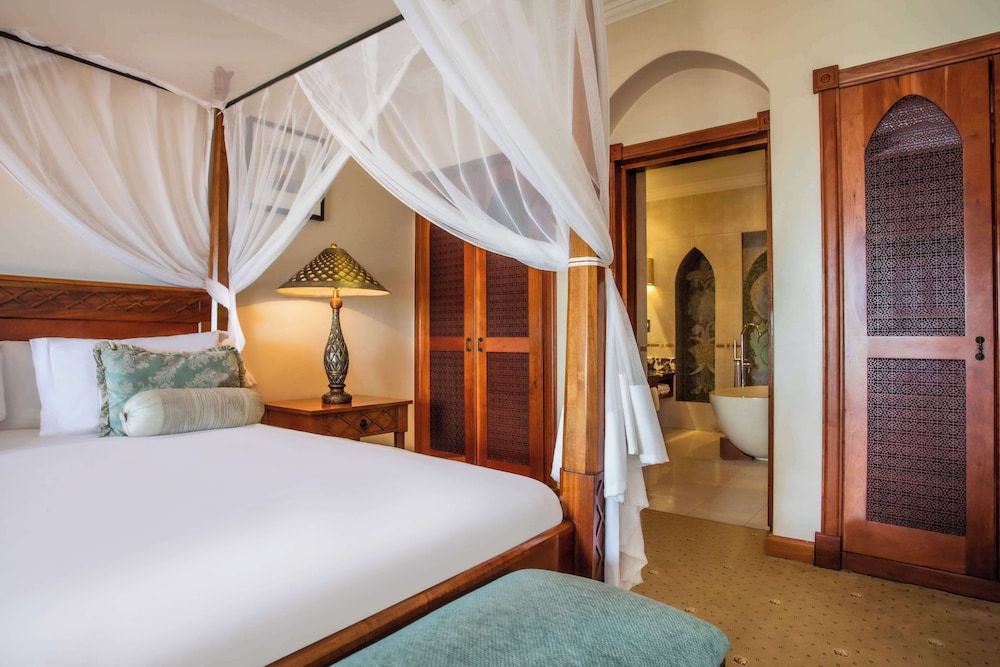 Avani Pemba Beach Hotel AVANI Deluxe Ocean Suite 2