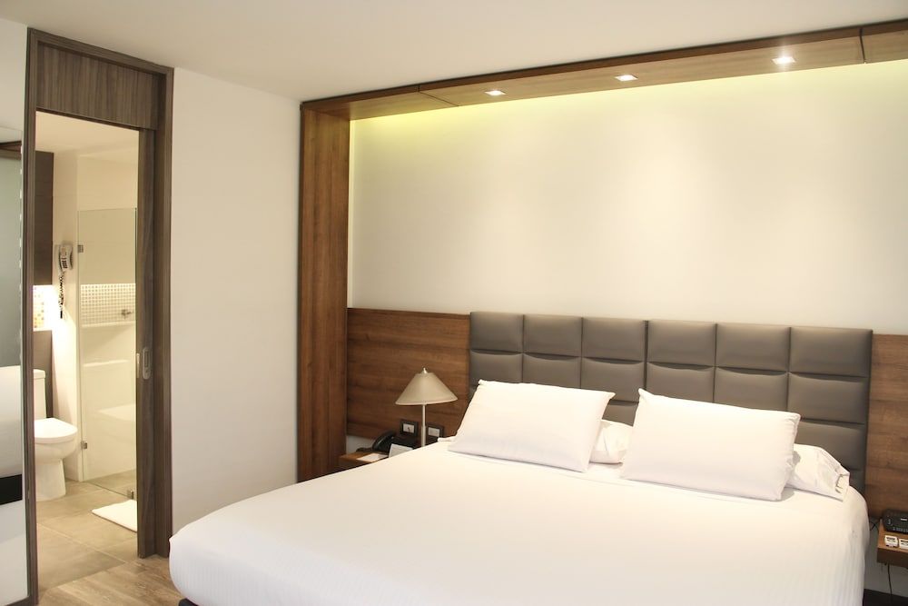 Superior Room, 1 King Bed