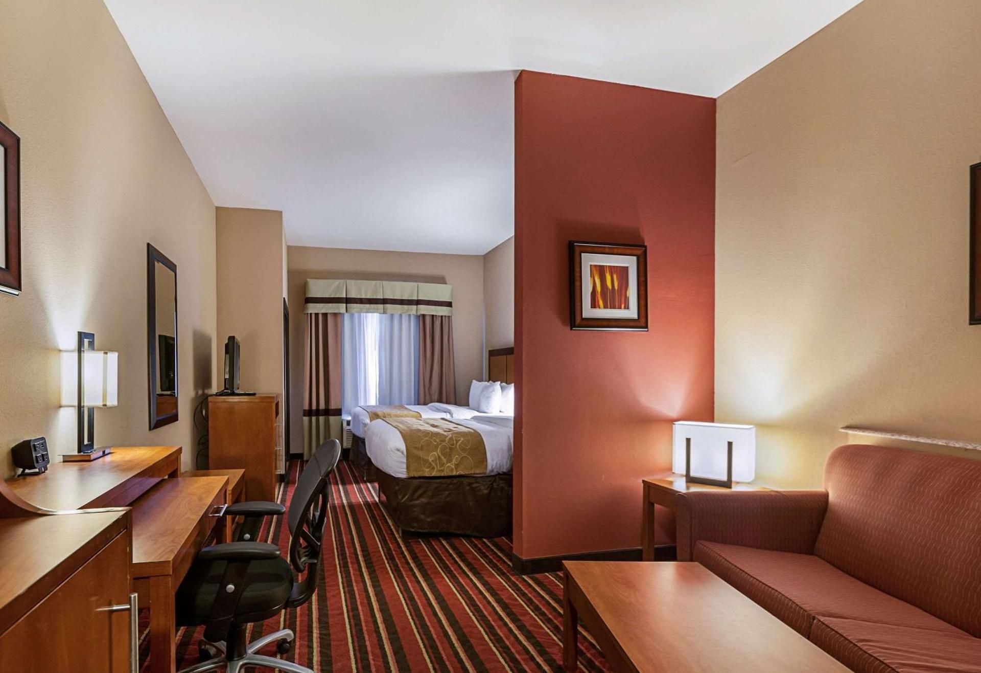 2 Double Beds, Suite, Nonsmoking