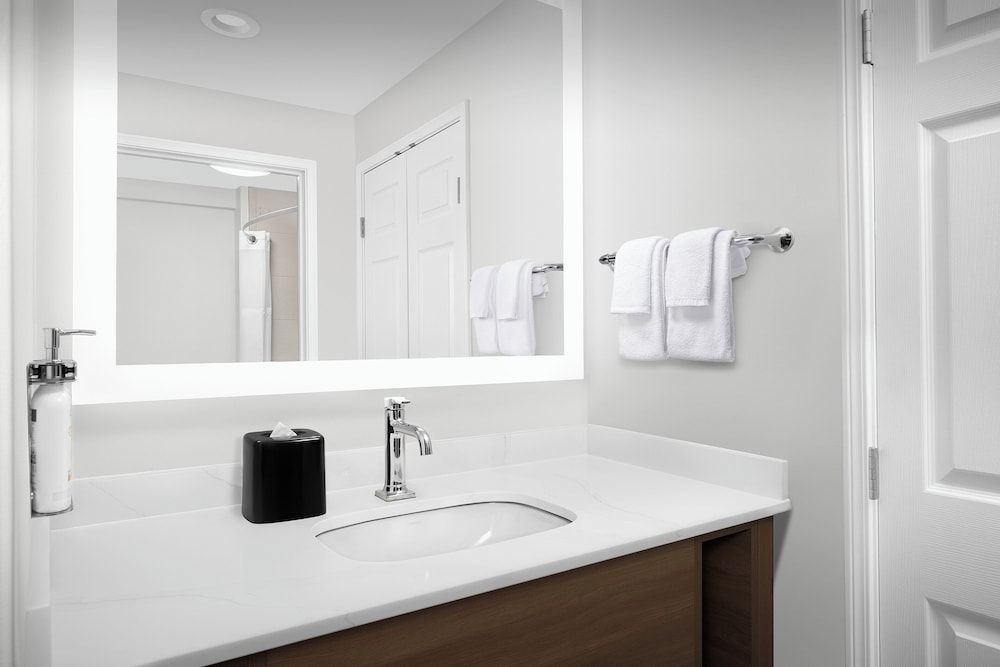 Suite, 1 Bedroom, Accessible, Kitchen (Hearing Accessible)
