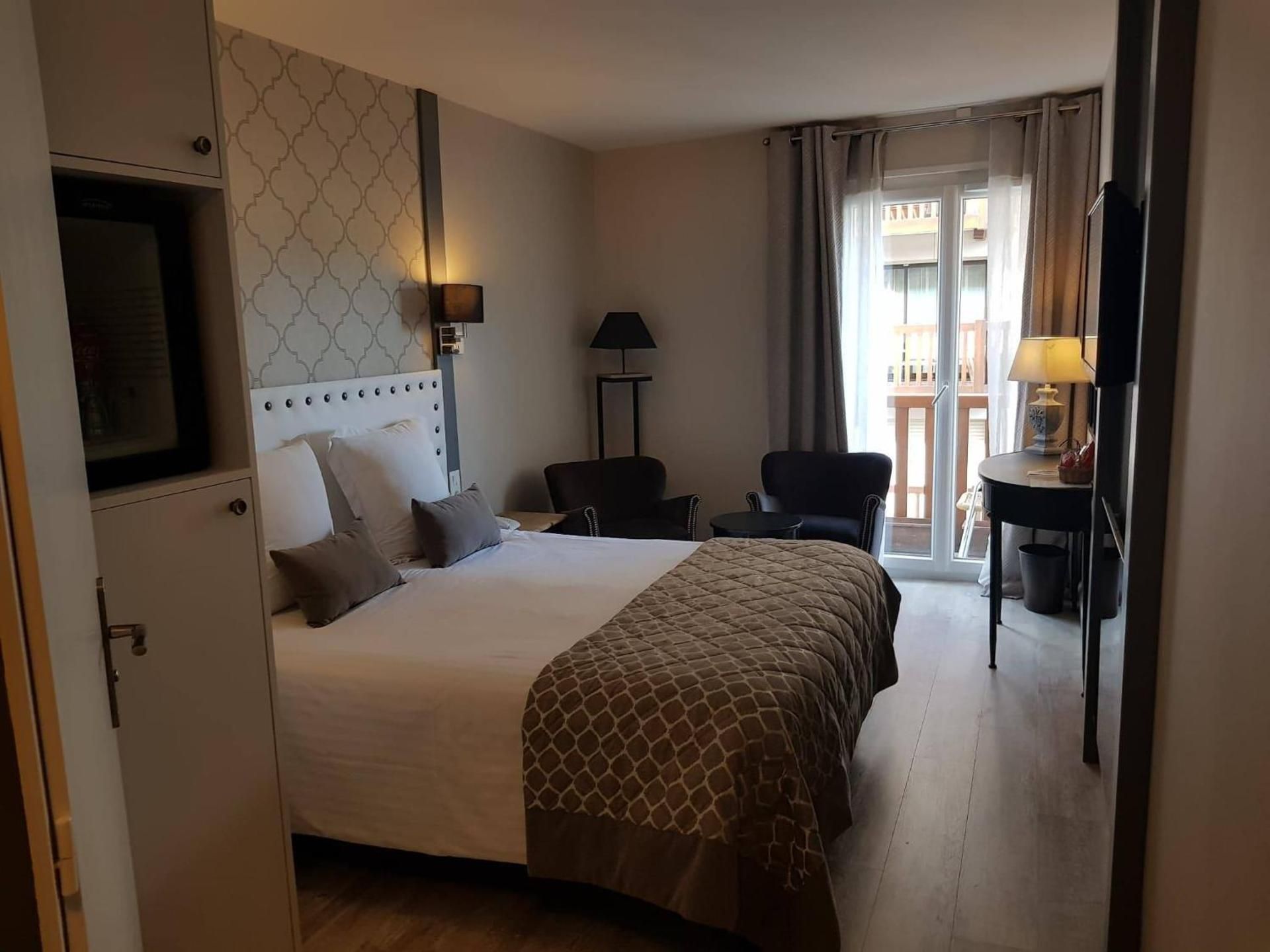 Essential Room