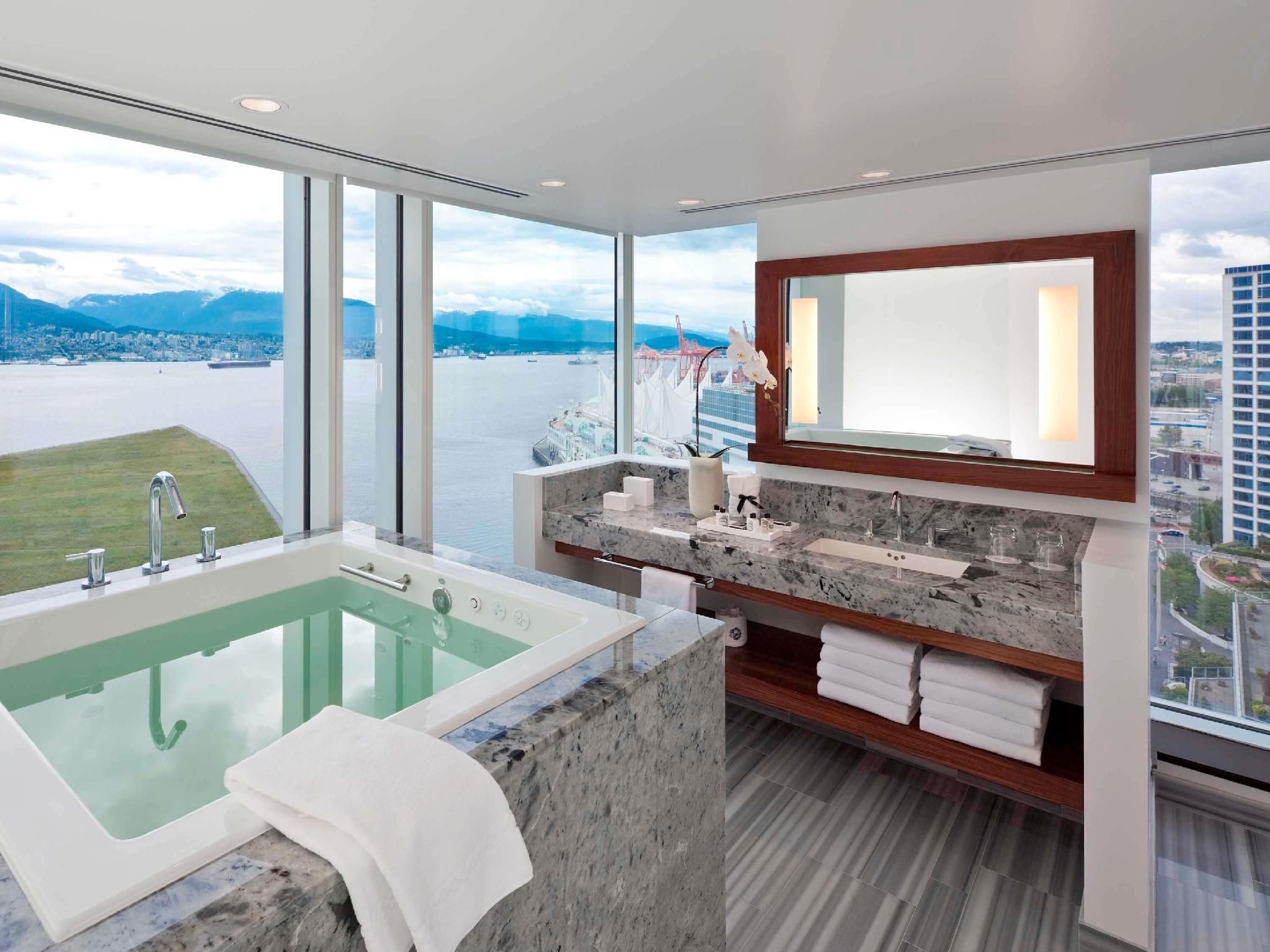 Signature Harbour and Mountain View Room with King Bed and Ofuro Tub