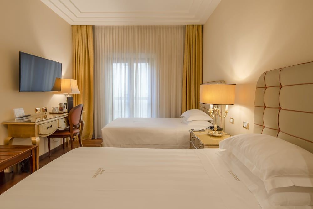 Golden Tower Hotel & Spa Classic Room, 1 Double or 2 Twin Beds 2