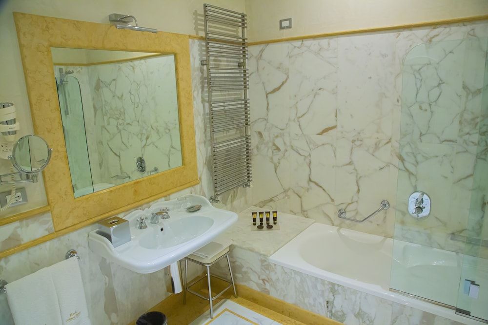 undefined Golden Tower Hotel & Spa 7