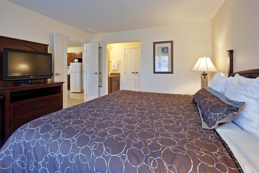 Studio Suite, 1 King Bed, Accessible (Communication, Mobility Tub)
