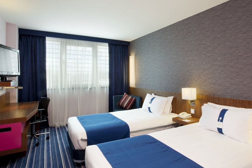Standard Room, 2 Twin Beds (Free Breakfast)
