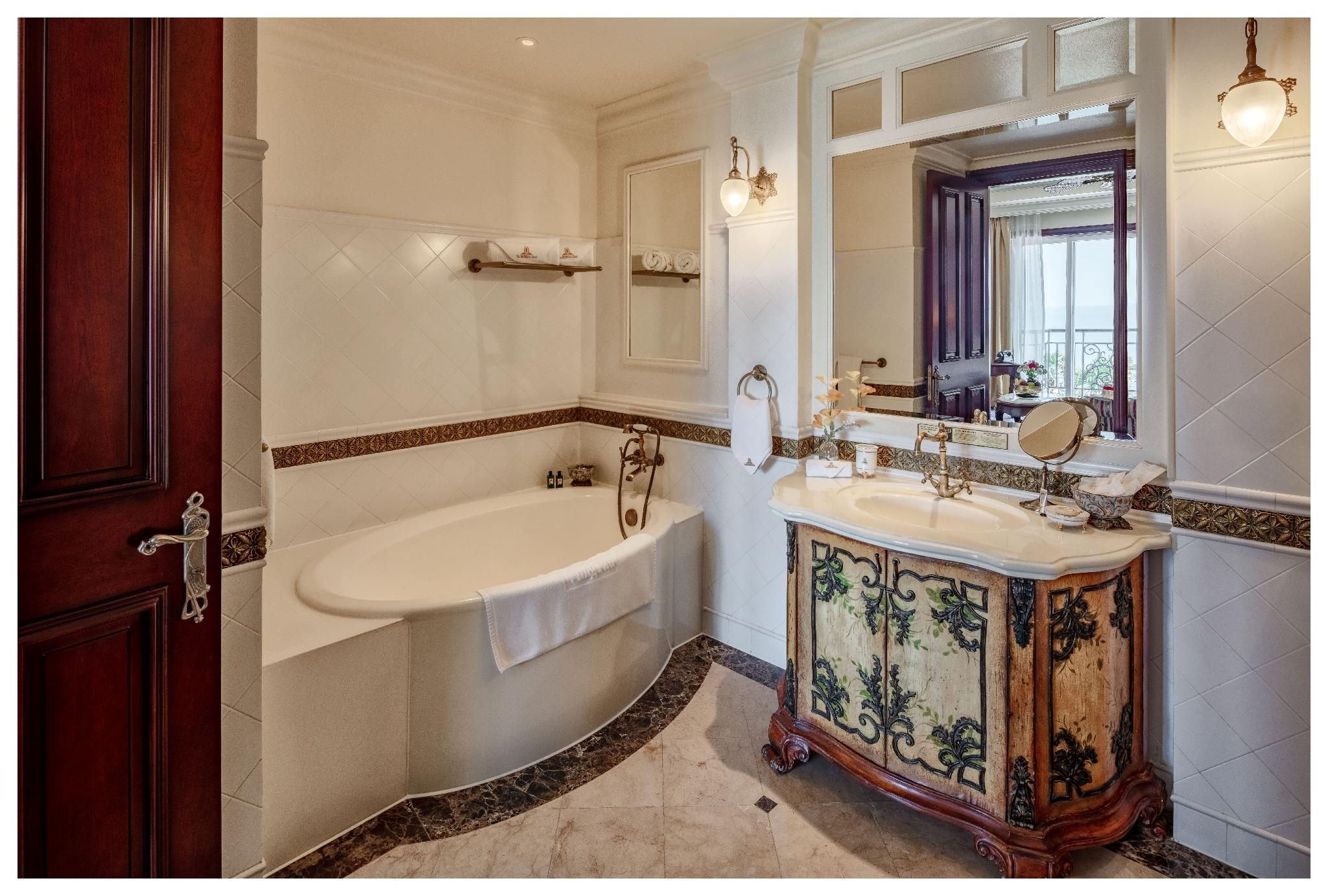 Heritage Deluxe Triple Room