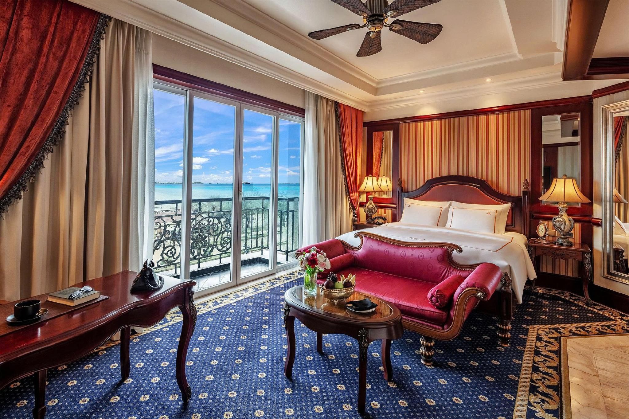 Heritage Deluxe King Ocean View