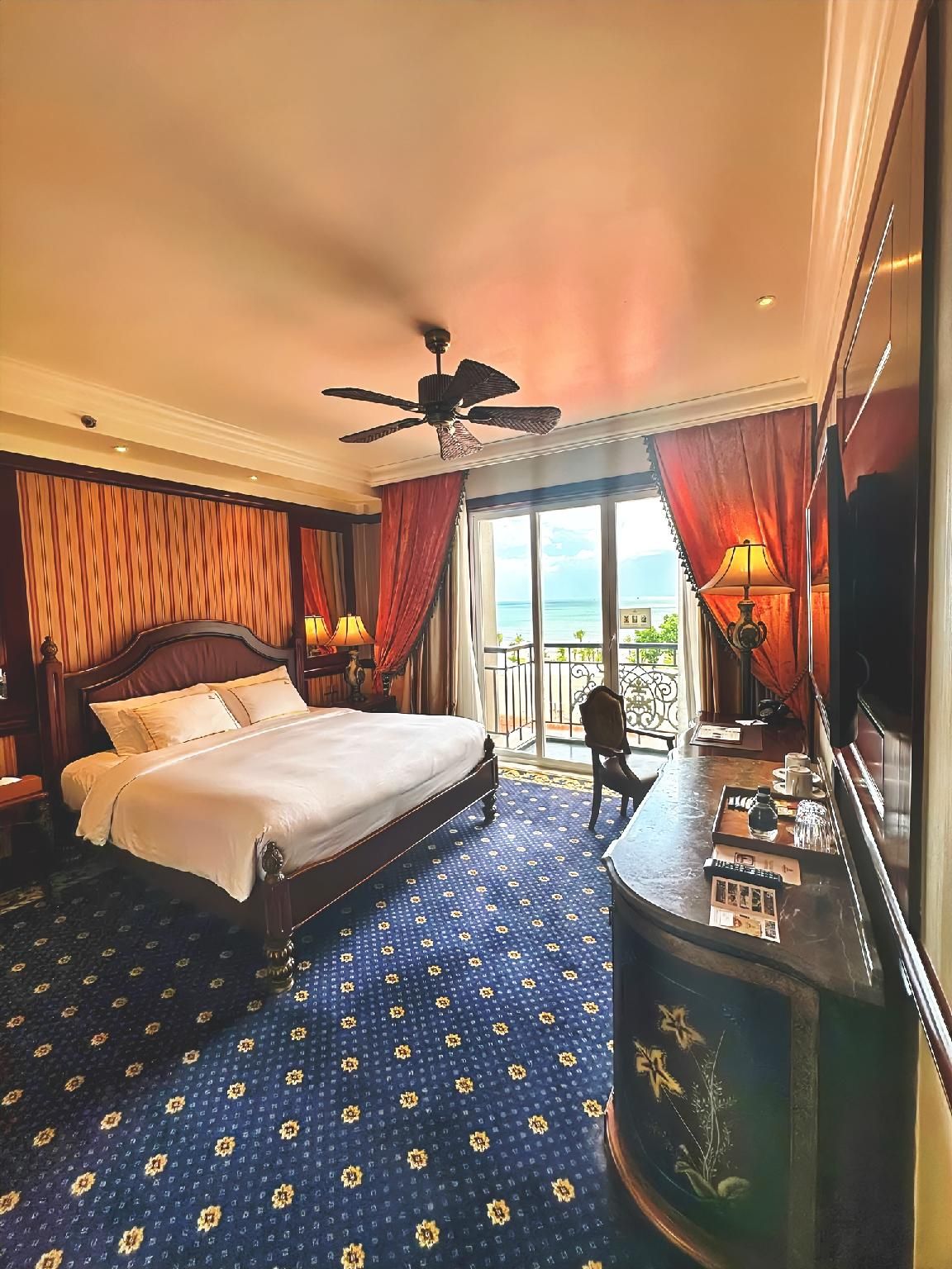 Heritage Deluxe King Ocean View