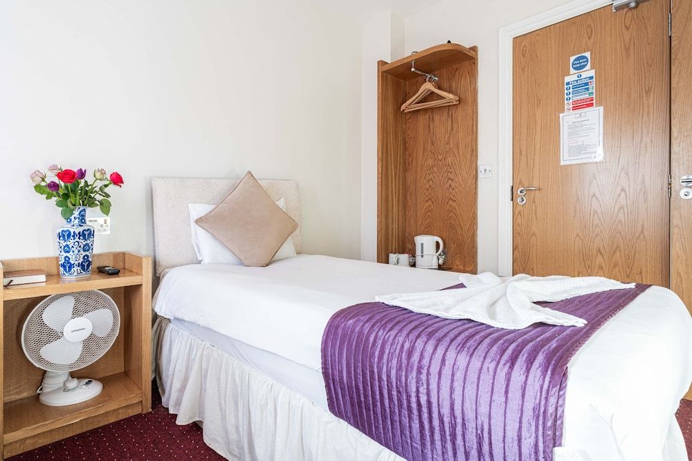 undefined Lancaster Court Hotel 5