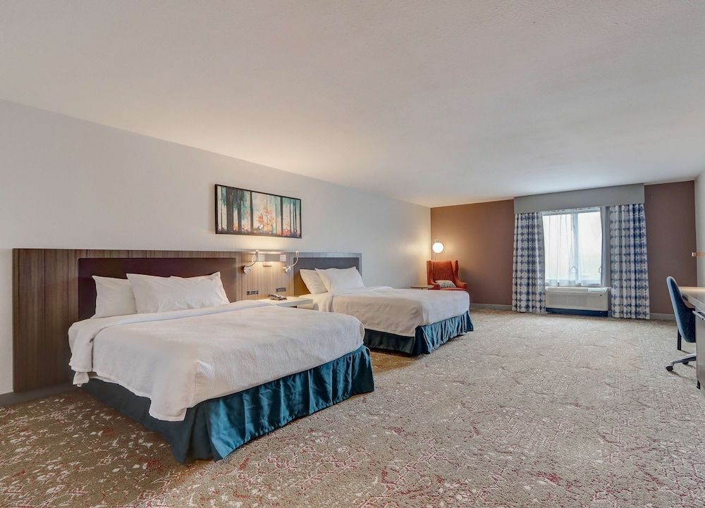 Room, 2 Queen Beds, Accessible (Bathtub)