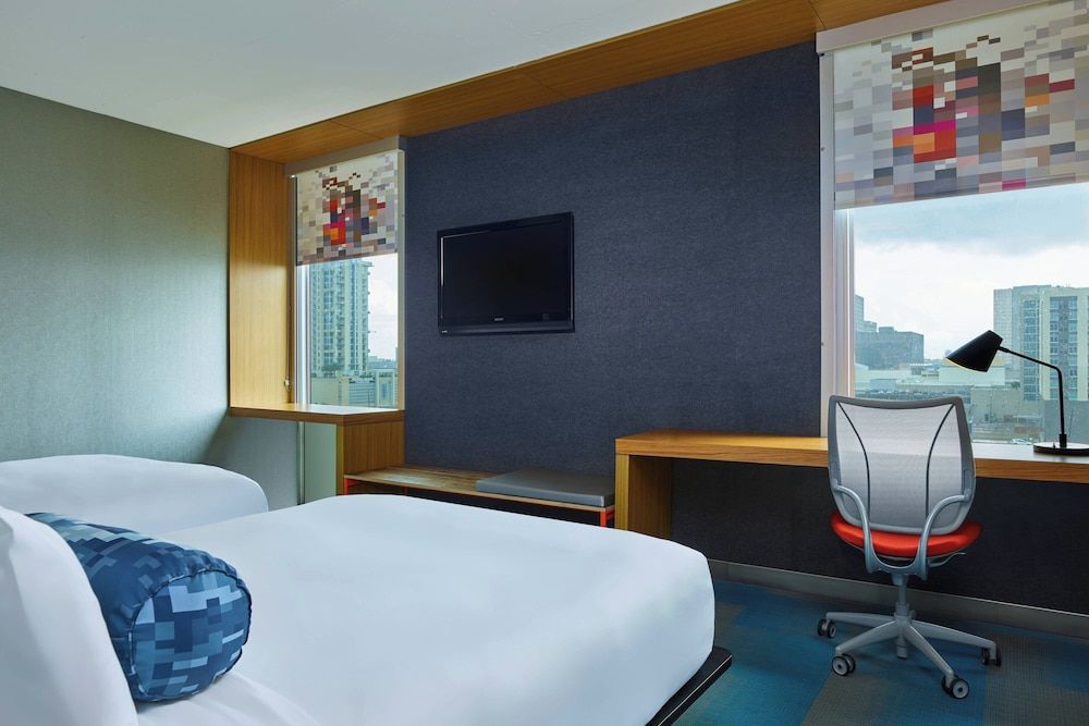 undefined Aloft Houston by the Galleria 2