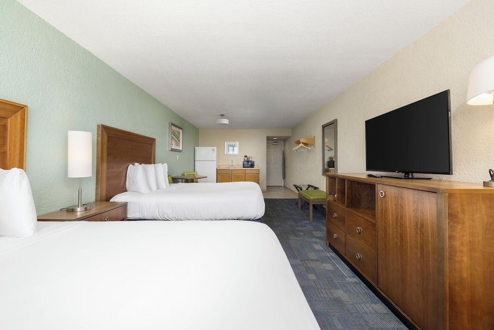 Standard Room, 2 Queen Beds, Non Smoking