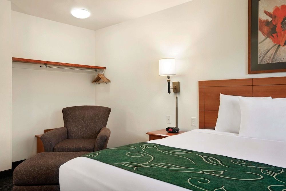 Room, 1 Queen Bed, Non Smoking