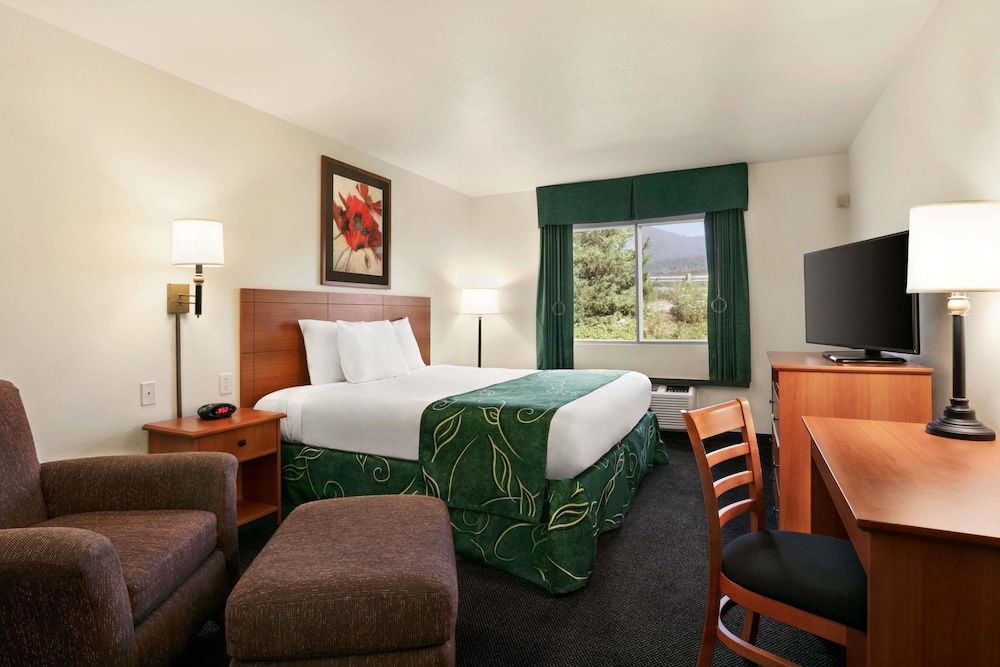 Room, 1 King Bed, Non Smoking