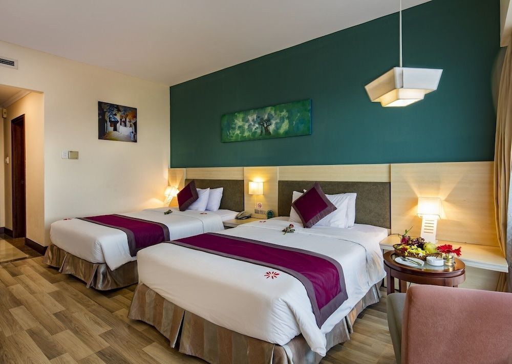 Sai Gon Quang Binh Hotel Deluxe Room, City View 2