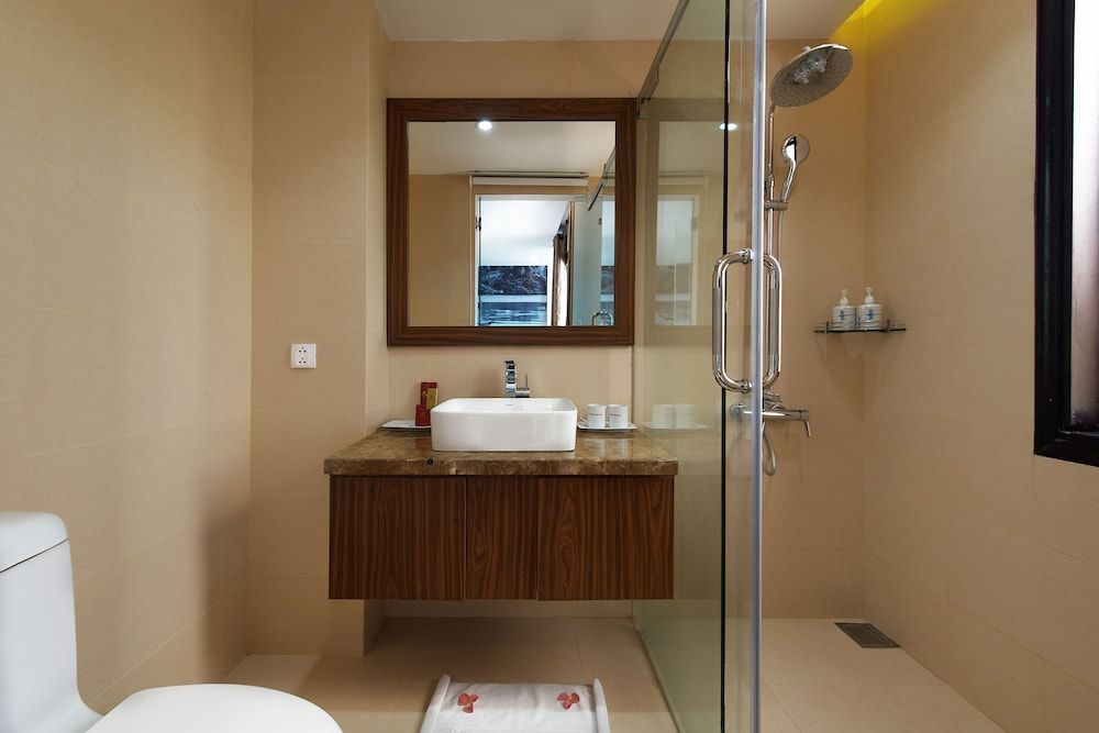 Vinh Hung 2 City Hotel Superior Room 7
