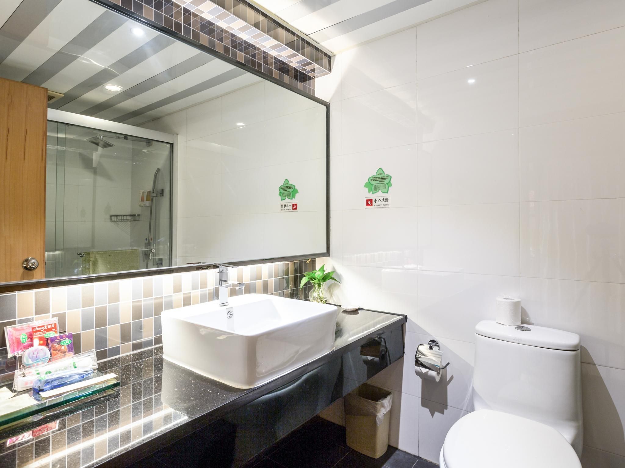 undefined Kaili Hotel 8