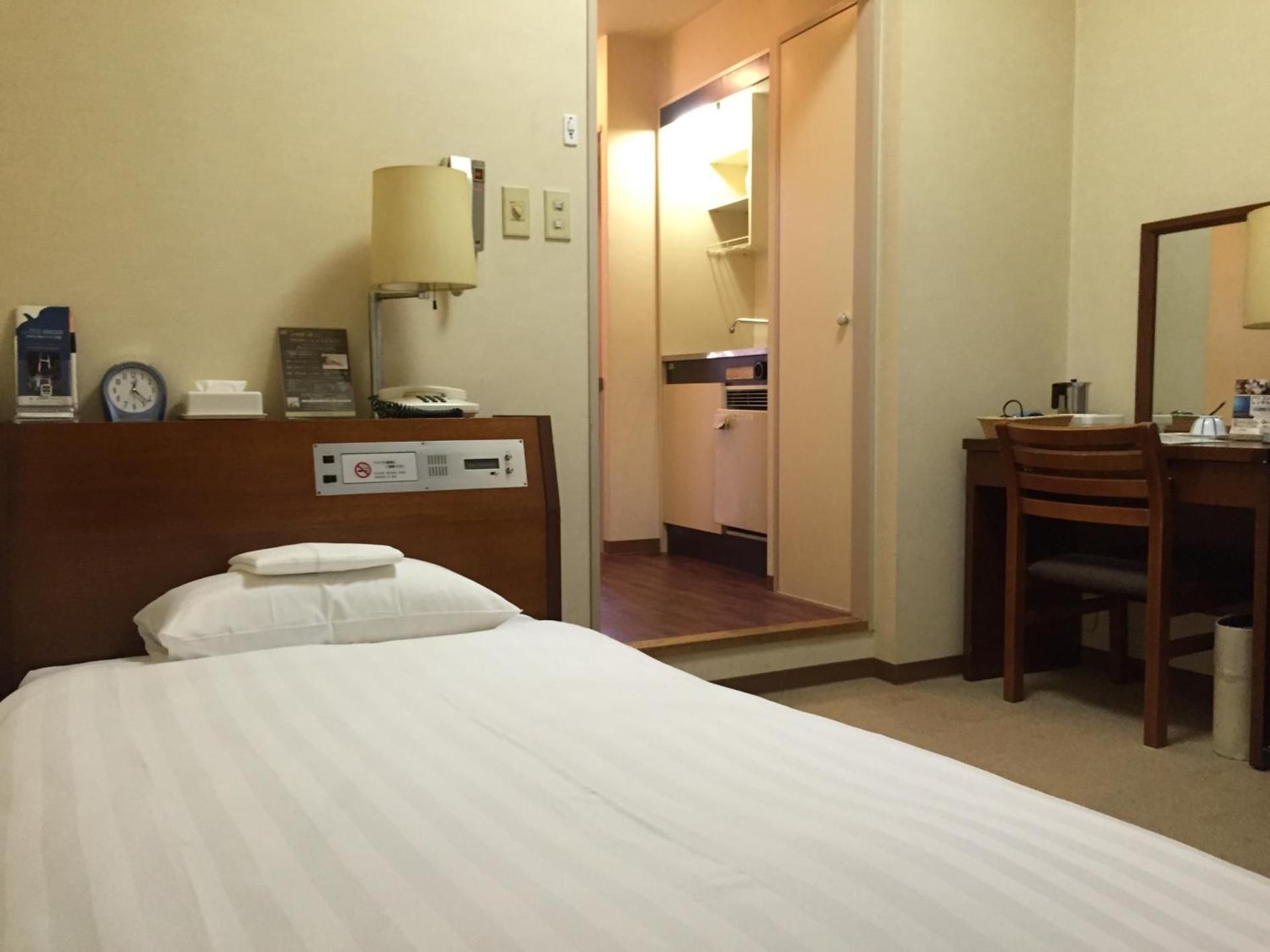 Single Room - Non-Smoking