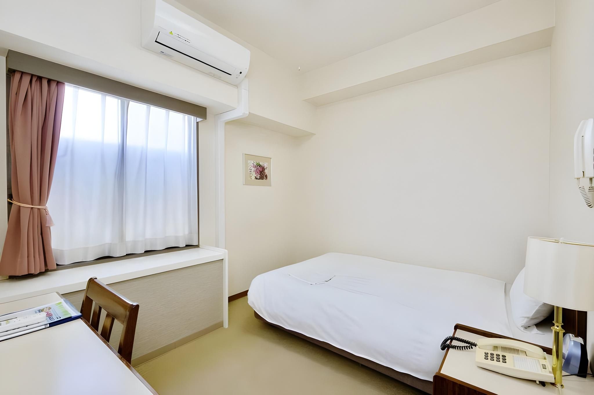 Single Room - Smoking