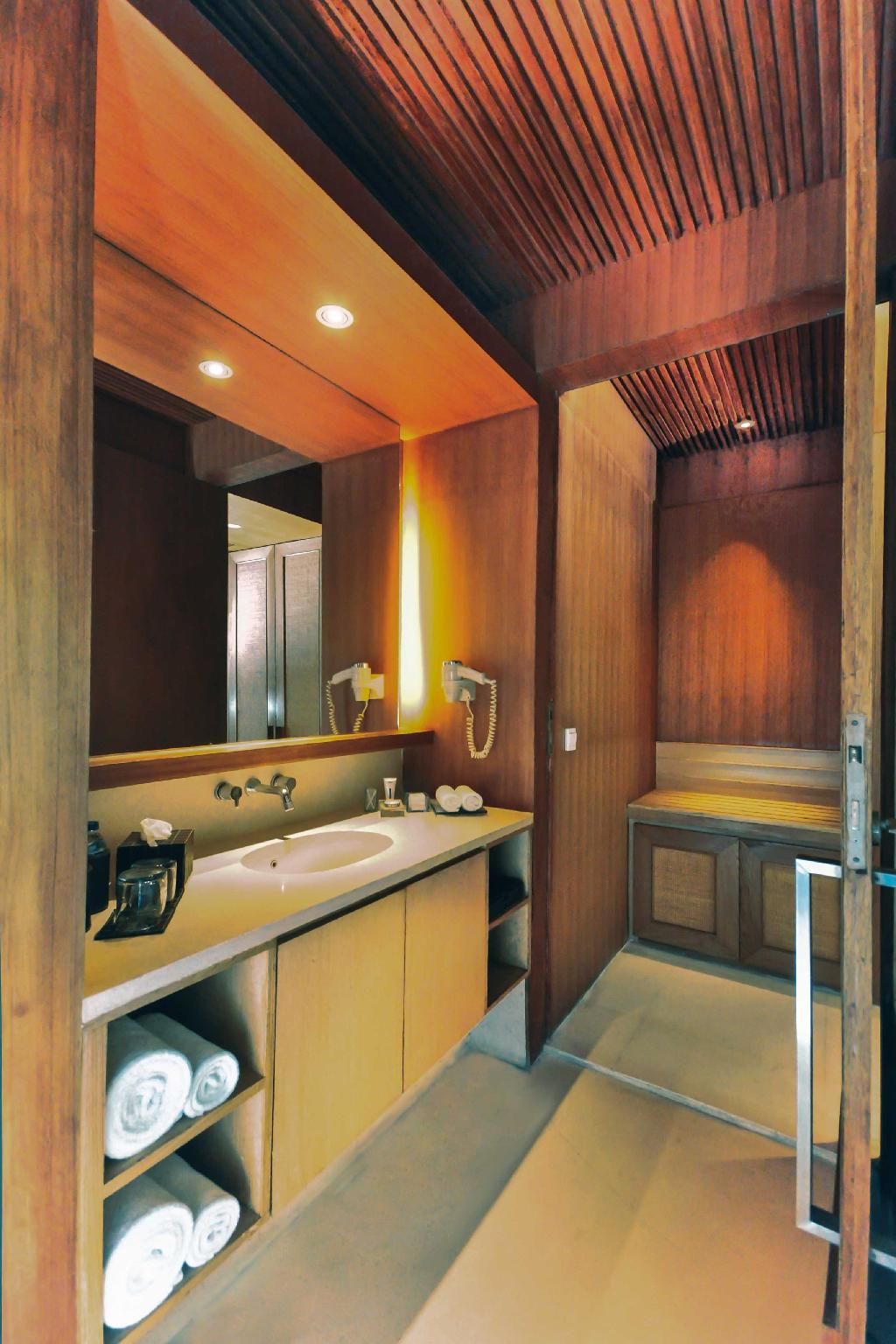 1 Bedroom Pool View Suite