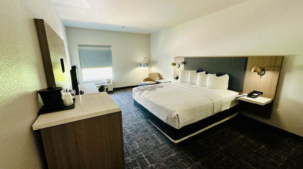 Suite, 1 King Bed, Non Smoking (1 Bedroom)