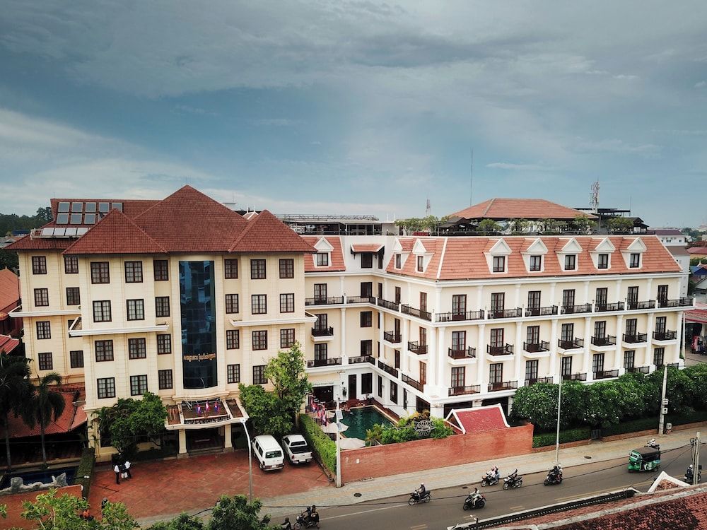 undefined The Suite By Royal Crown Hotel 5