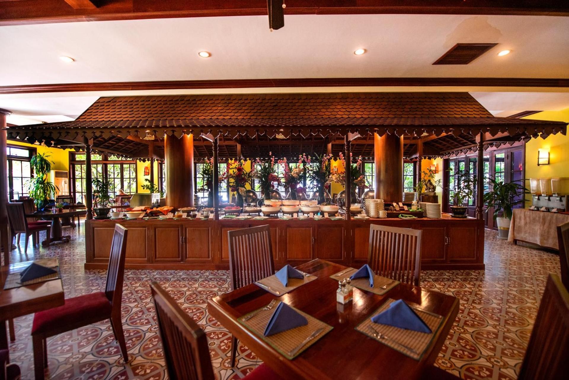 undefined The Suite By Royal Crown Hotel 6