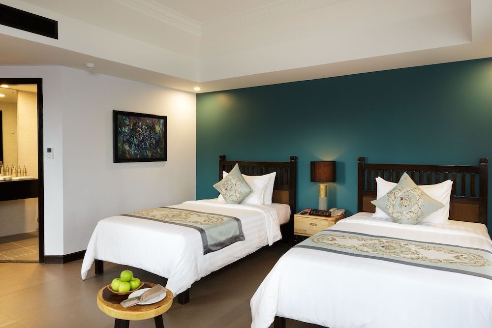 Junior Suite Twin with Balcony