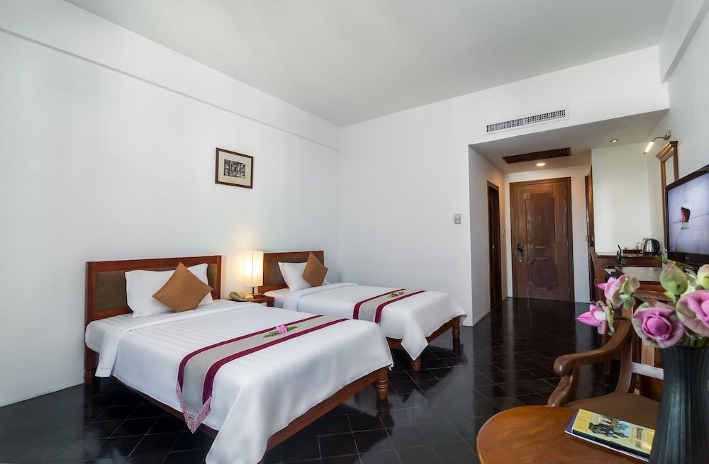 Kingdom Angkor Hotel Deluxe Twin Room 5