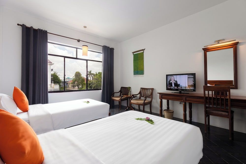 Kingdom Angkor Hotel Deluxe Twin Room 4