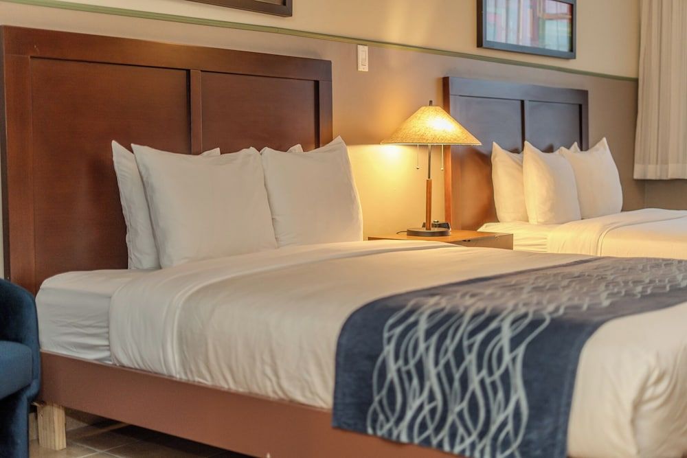 Room, 2 Queen Beds, Non Smoking (Upgrade)