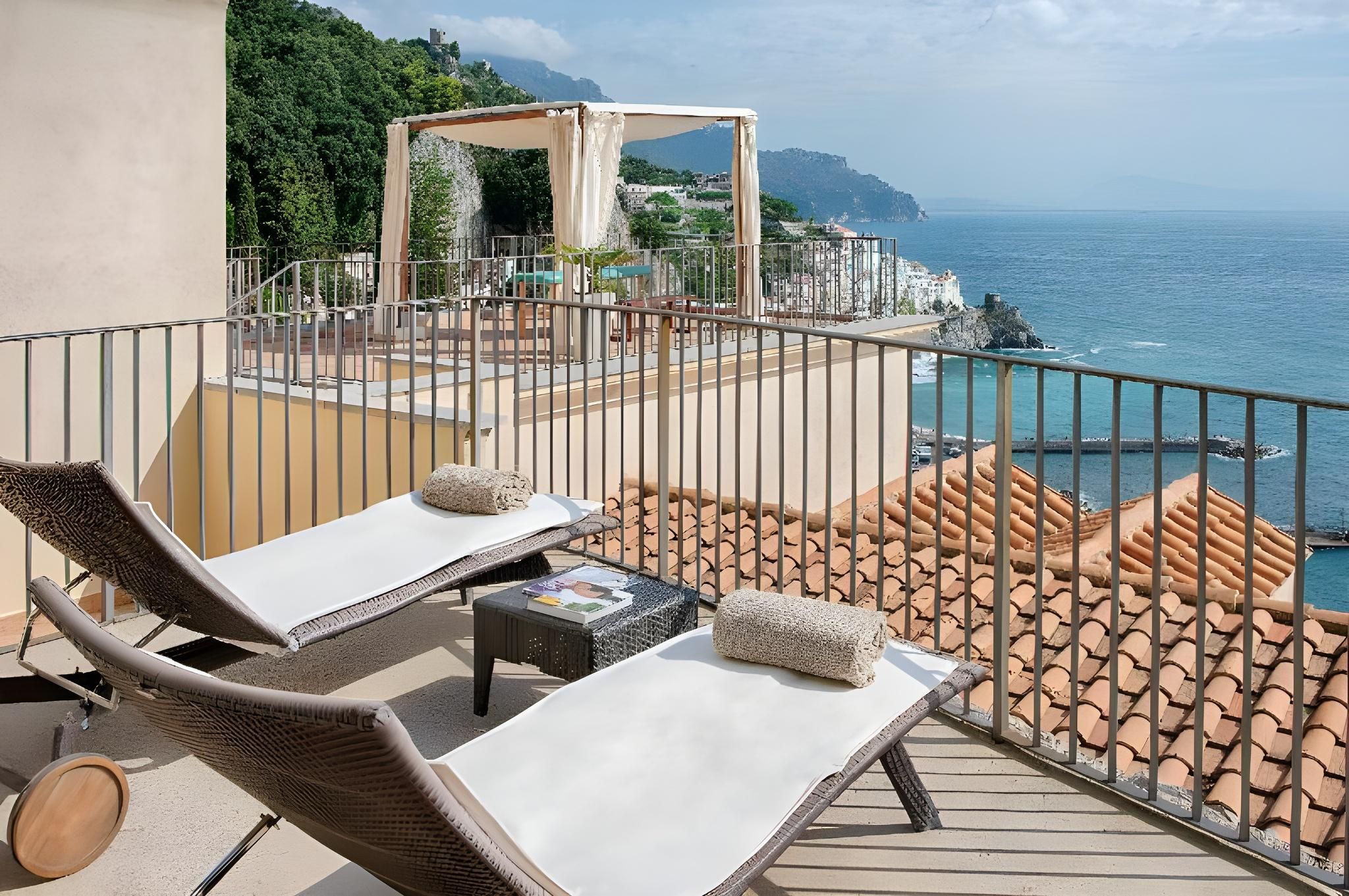 Anantara Convento di Amalfi Grand Hotel Deluxe Room with Sea View 2