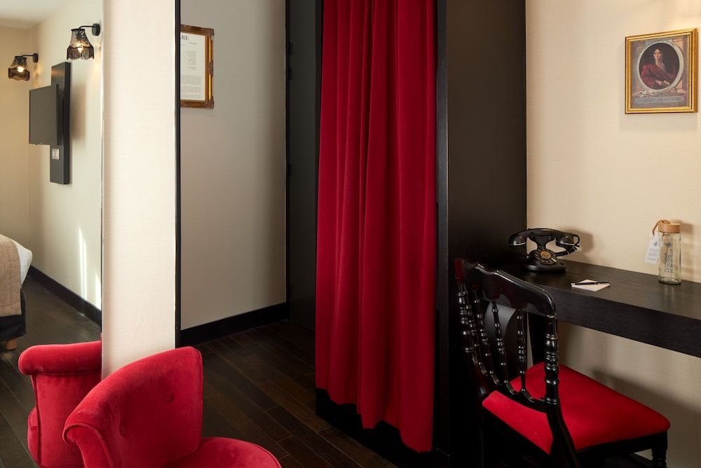 Hotel Les Théâtres Classic Room, 1 Queen Bed 8