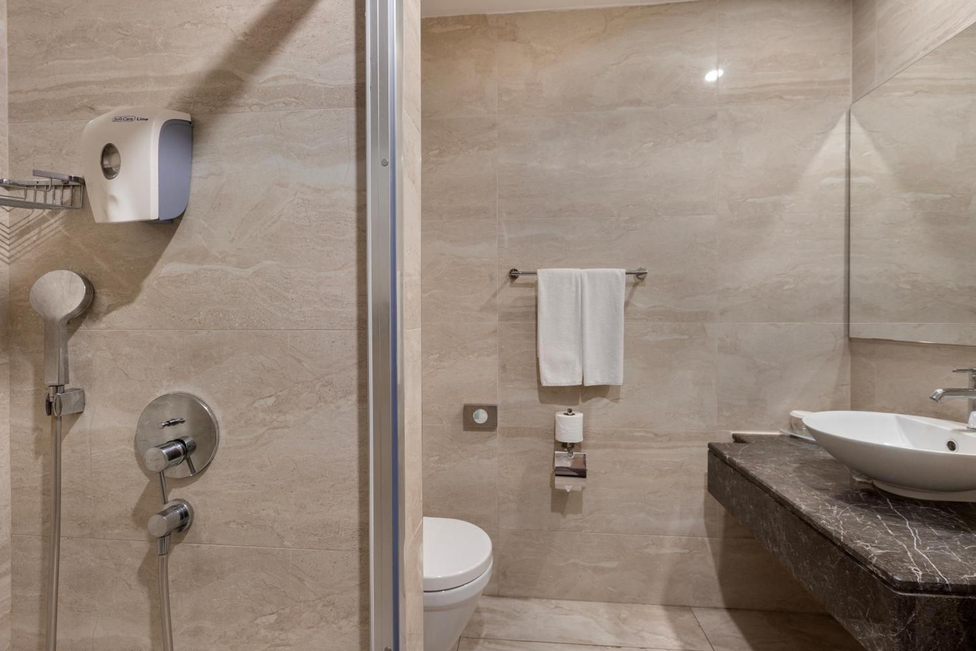 Ramada Plaza by Wyndham Antalya Deluxe Room, City View 3