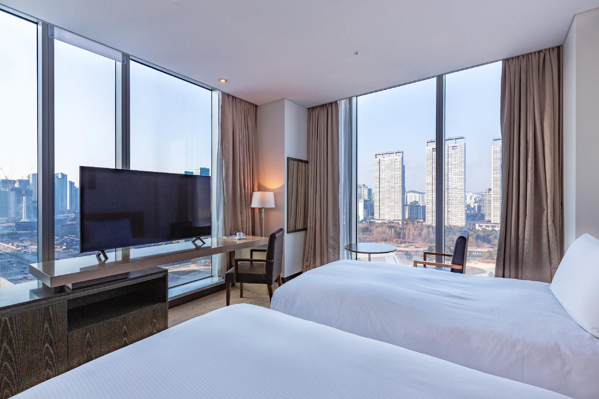 2 Single Beds, Nonsmoking, Deluxe Room, Park View