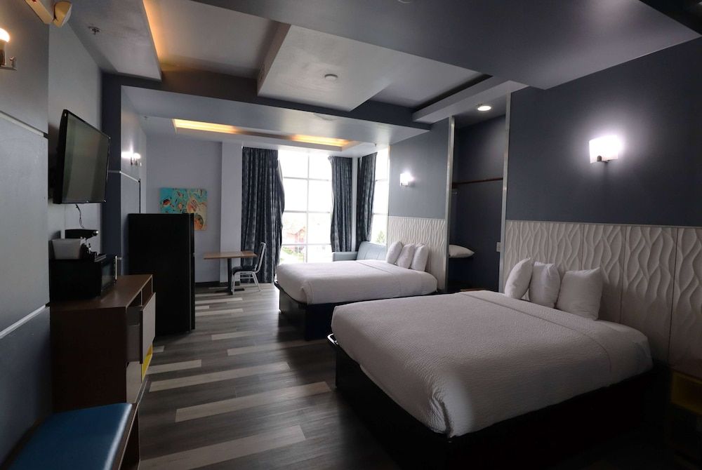 Room, 2 Queen Beds, Accessible, Non Smoking (Accessible)